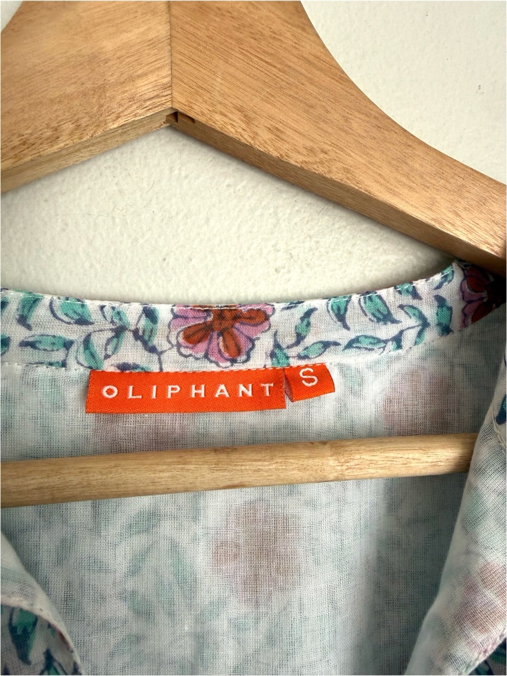 Oliphant Tuckernuck Flower Garden Dress with Flutter Sleeves in Blue - Picture 5 of 6